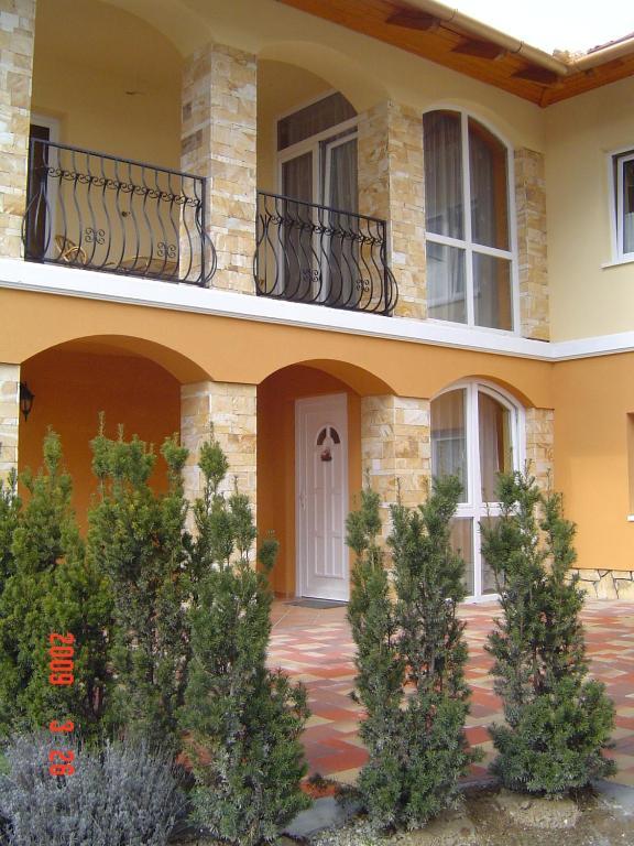 Janus Apartman Sarvar Ruang foto