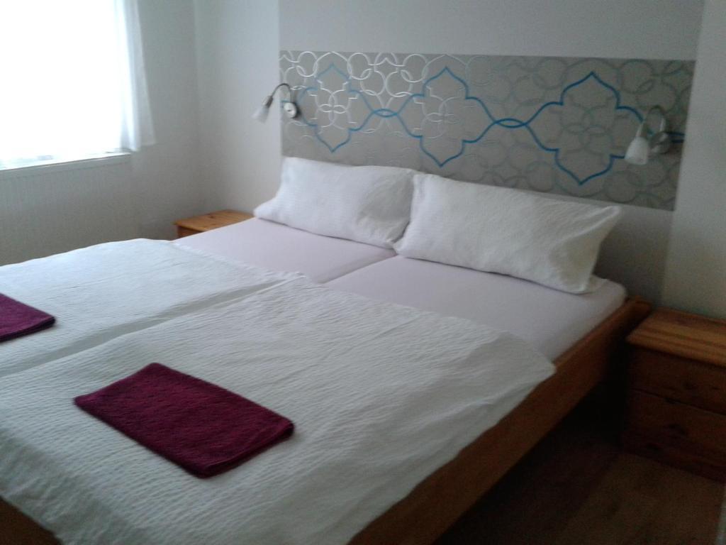Janus Apartman Sarvar Ruang foto